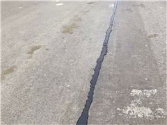 瀝青灌縫膠性能特點、用途、規(guī)格型號及施工流程